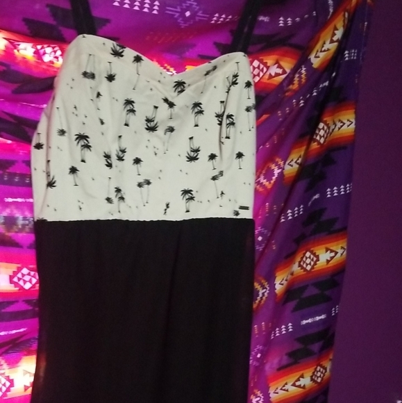 Volcom dresses - Picture 2 of 2